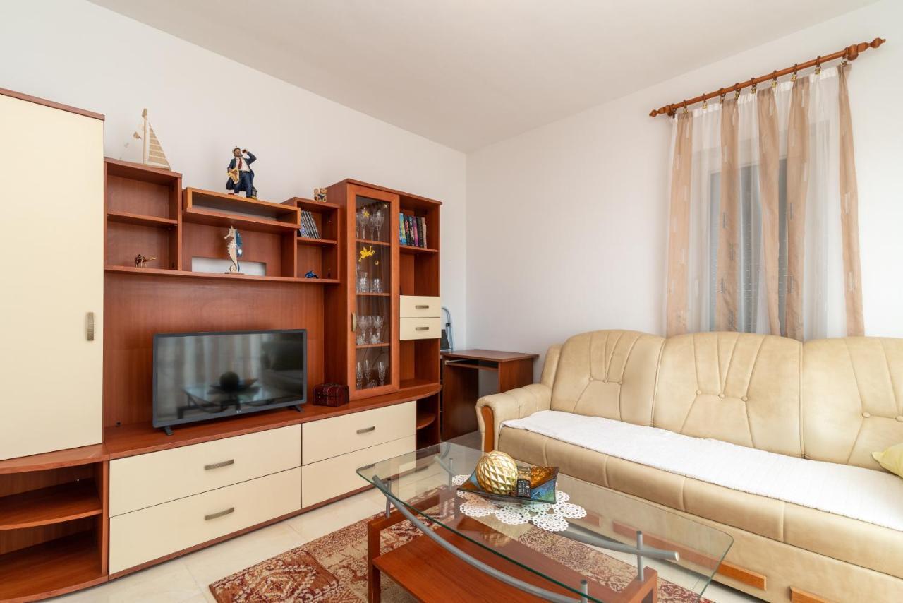 Apartman Dildo Apartment Trogir Exterior photo